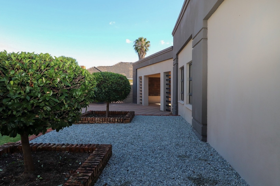 5 Bedroom Property for Sale in Irene Park North West